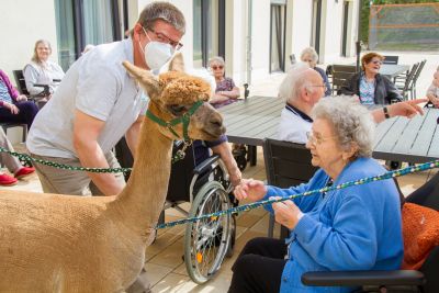 Tierischer Besuch im Hospiz